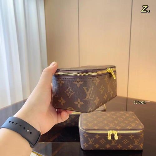 حقيبة LV مكياج