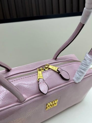شنطه miu miu