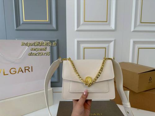 شنطه bulgari