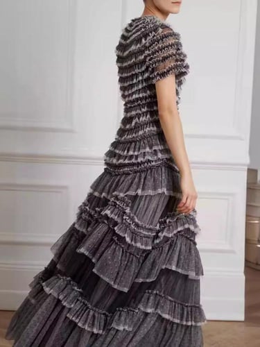 فستان بطيات