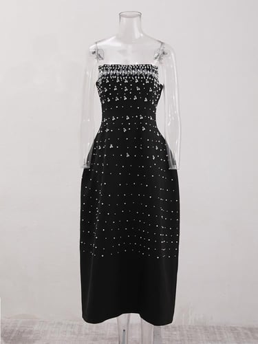 فستان بتصميم فرنسي