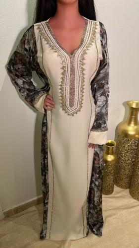 جلابية نسائية بتصميم أنيق وعصري 0219