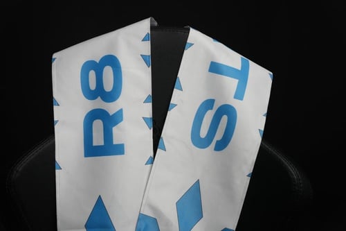 R8 fans scarf