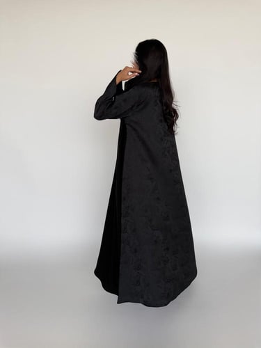 عباية كريب ملكي كوري نص كلوش