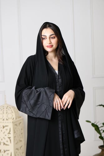 عباية كريب ملكي مع جاكار نص كلوش