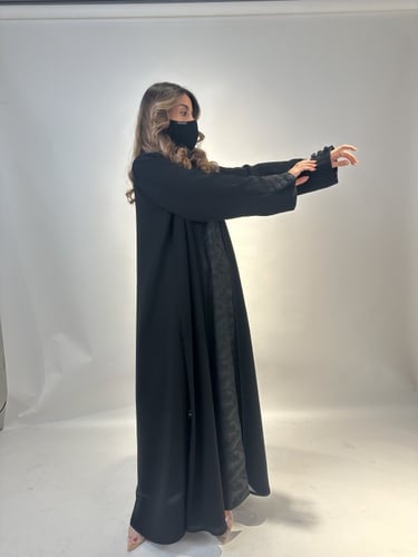 عباية كريب جاكار ربع كلوش