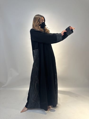 عباية كريب صالونا ربع كلوش