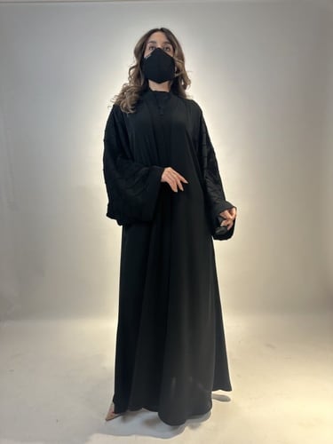 عباية رويال كريب نص كلوش