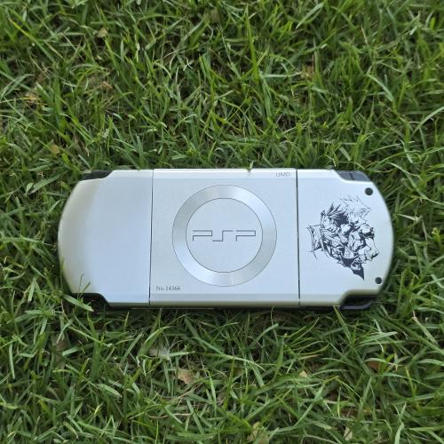 PSP 2000 - Silver
