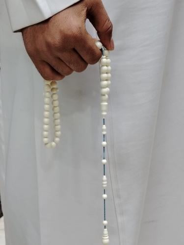 مسباح بولنج الون الحليبي المميز