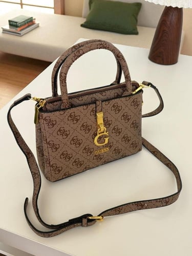 شنطة جيس " GUEES " ~~