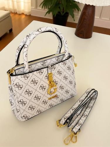 شنطة جيس " GUEES " ~~