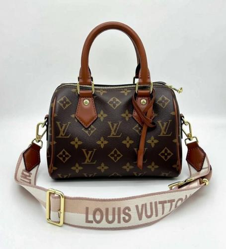 شنطة " LV "