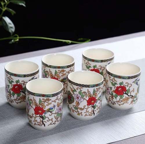 طقم شاي مكون من 8 قطع مزخرف بالورد