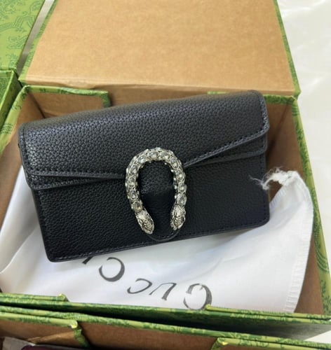 شنطه قوتشي مع جميع الملحقات