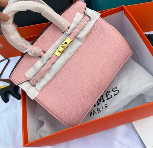 شنط حجم وسط