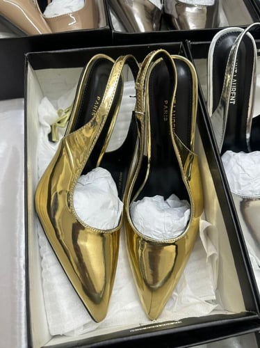 كعب سان لوران (حصري)