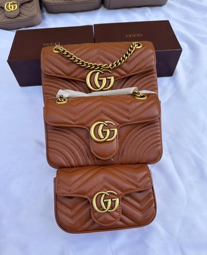 شنط ب٣ احجام