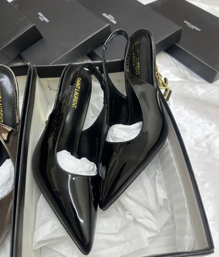 كعب سان لوران (حصري)