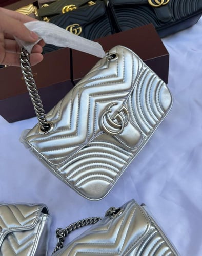 شنط ب٣ احجام