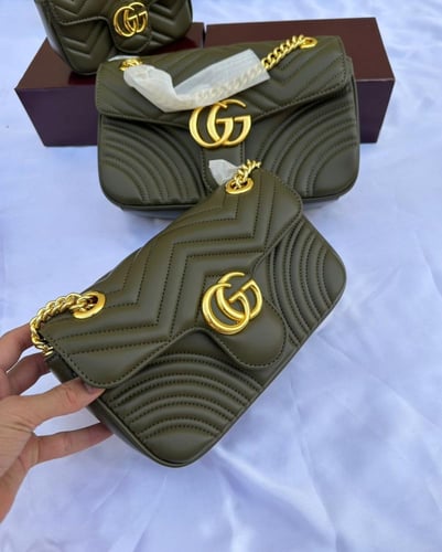 شنط ب٣ احجام