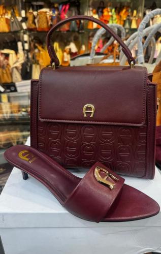 طقم اقنر ( عنابي)