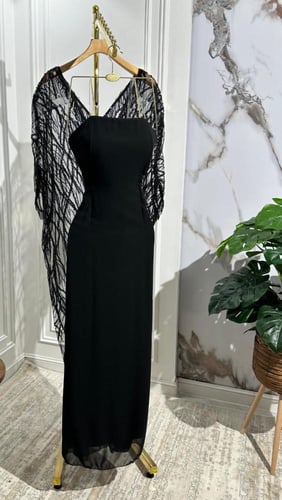 فستان العنقاء