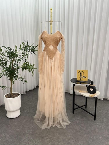 فستان نبيله