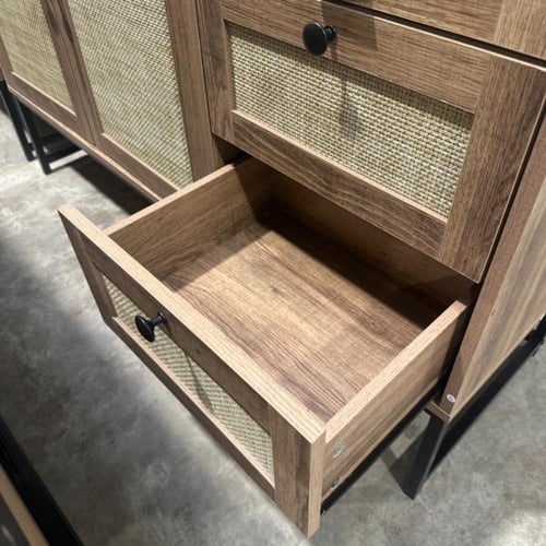 بوفيه خشبي عصري بأدراج وخزائن متعددة