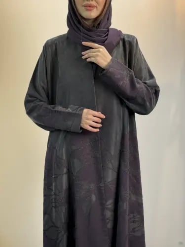 عباية أرجوان الجاكار