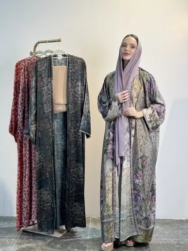 عباية لينين طبيعي مطرزة