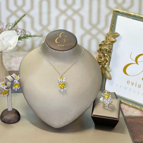 طقم زركون أصفر فاخر بدقة ألماس