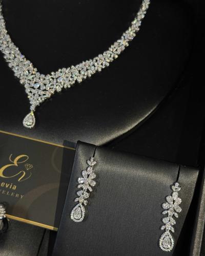 طقم دقة الماس