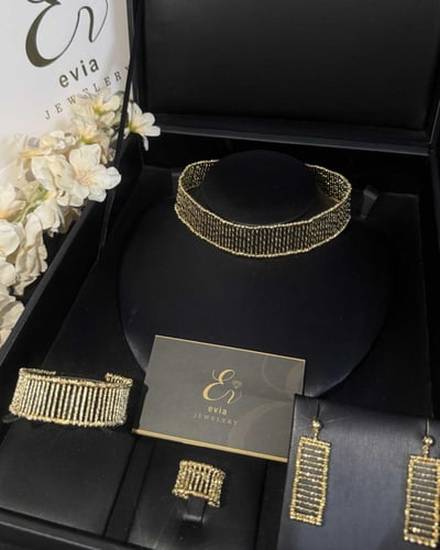 طقم بديل الذهب بتصميم تشوكر