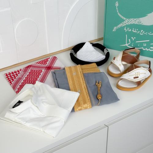 عرض العيد 6 قطع ( بشت سماوي )