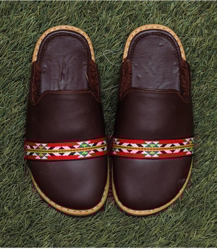 حذاء مبطن فرو ولادي - بني غامق