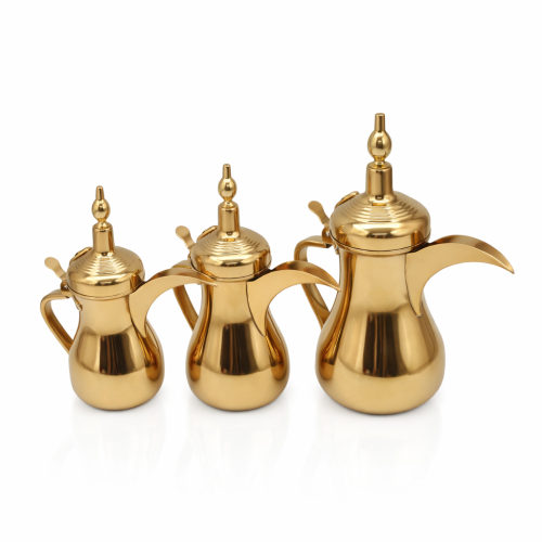 طقم دلة قهوة ذهبية فاخر للمناسبات المميزة.