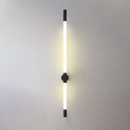 ابليك جداري مودرن اسود مع لون الانارة اصفر 18 واط