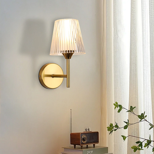 Wall applique single luxurious decorative design
