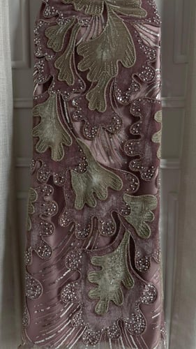 فستان وعود بينك