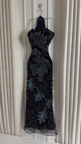 فستان وعود كحلي