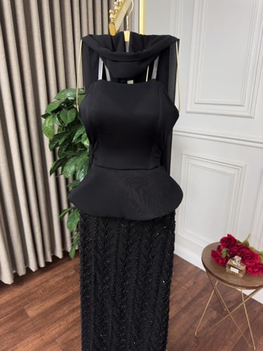 فستان نجلاء