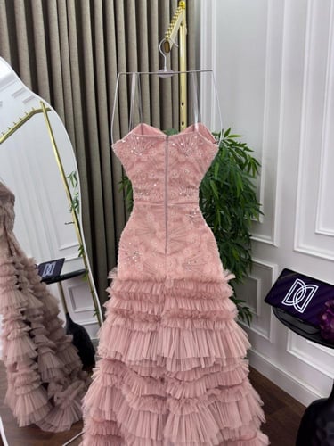 فستان الورد