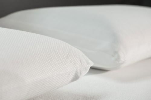 غطاء وسادة بولاريس ابيض اسباني