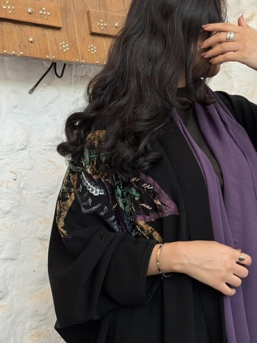 كريب اسبشل رسم & شك يدوي بقصه نص فراشه