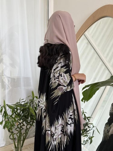شيفون مبطن تطريز ملون نص فراشه
