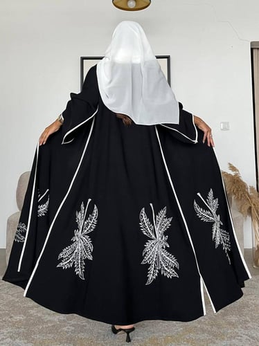 عباية حنان
