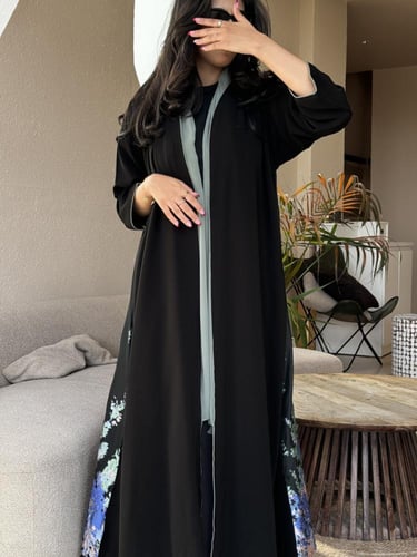 عبايه كريب اسبشل قصه استريت تطريز كمبيوتر