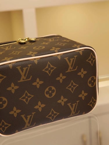 .Louis Vuitton