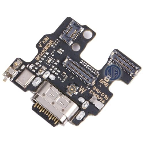 مدخل شحن موتو ايدج 30 الترا